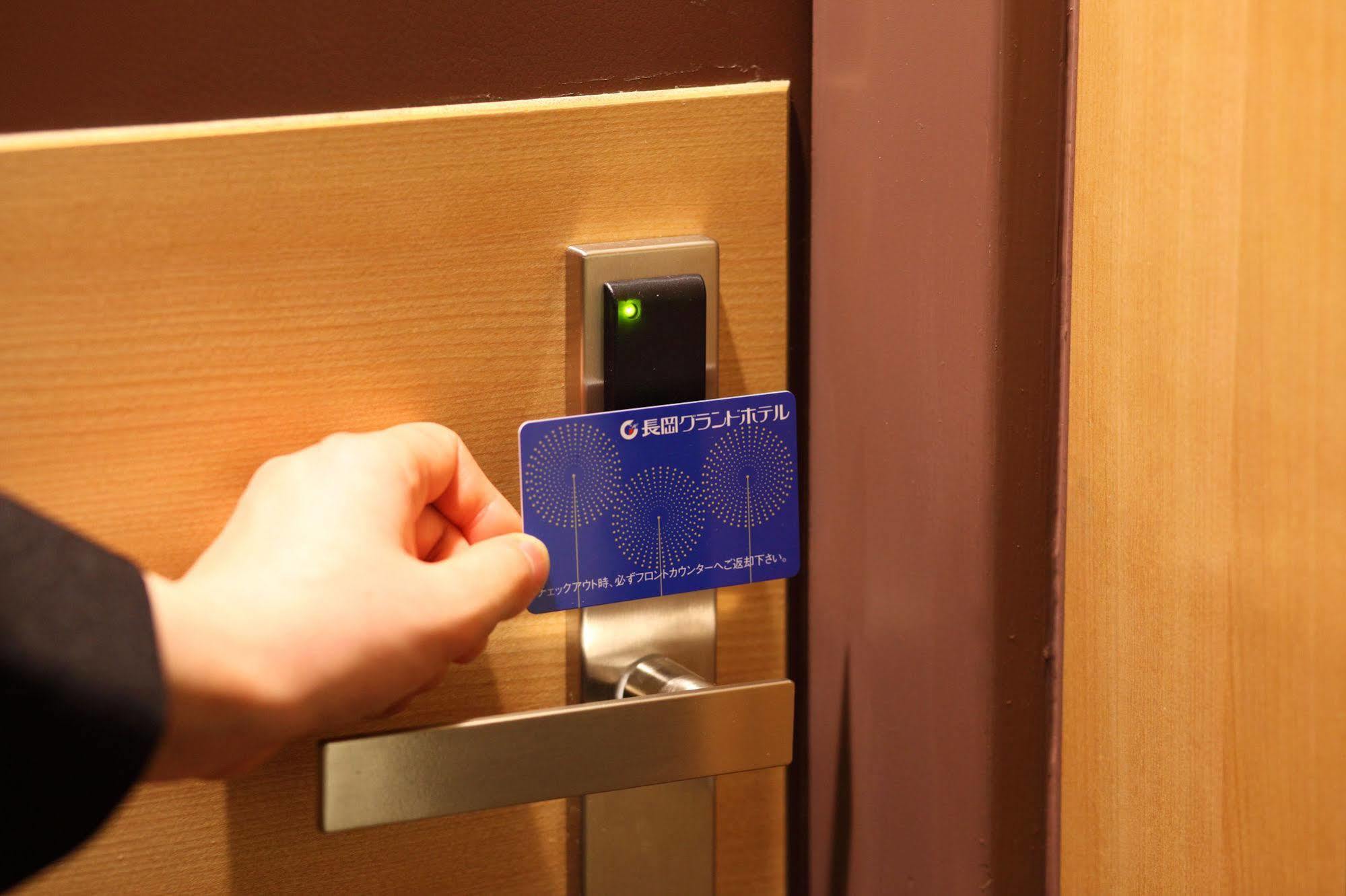 Nagaoka Grand Hotel Buitenkant foto