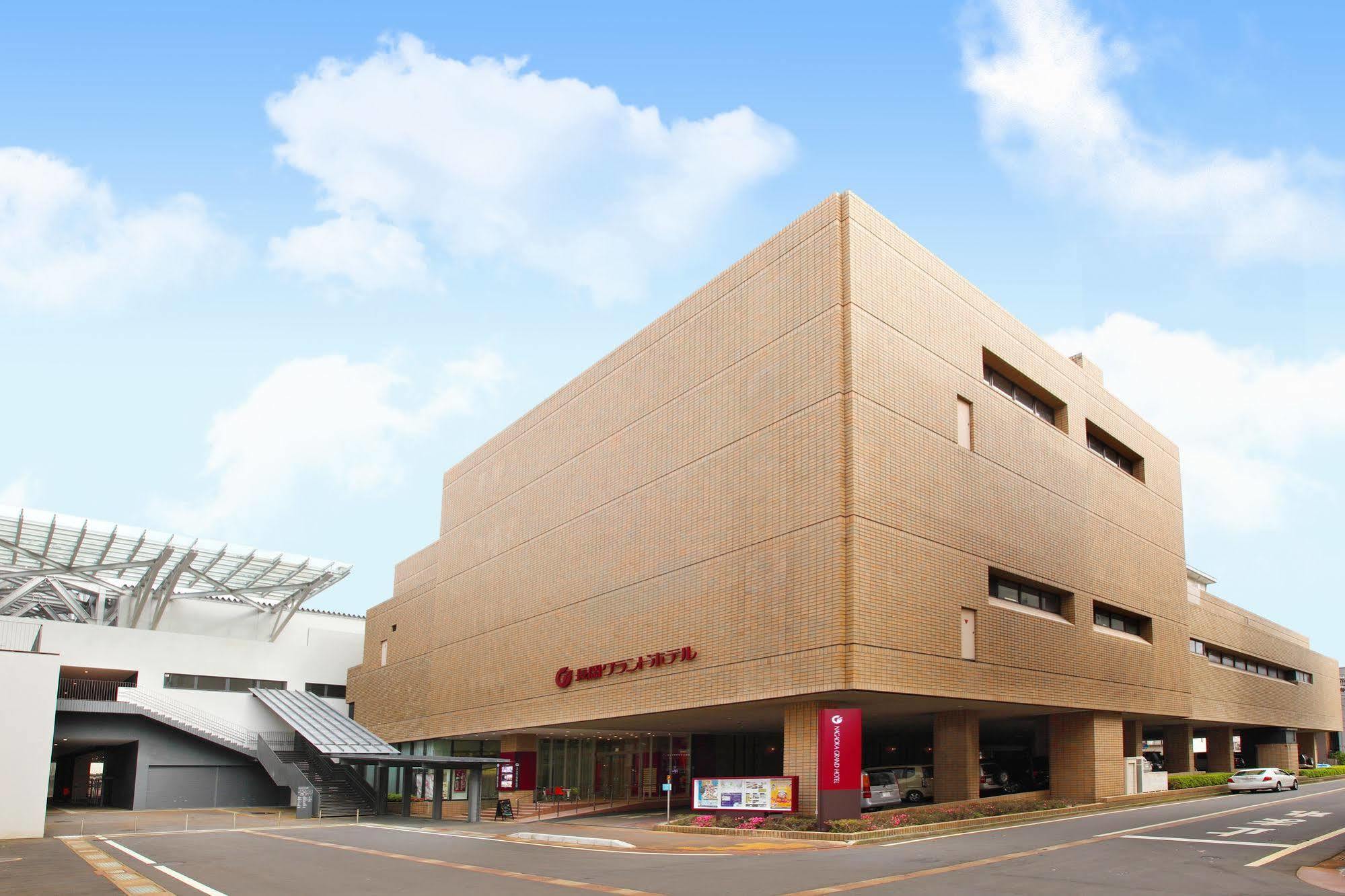 Nagaoka Grand Hotel Buitenkant foto